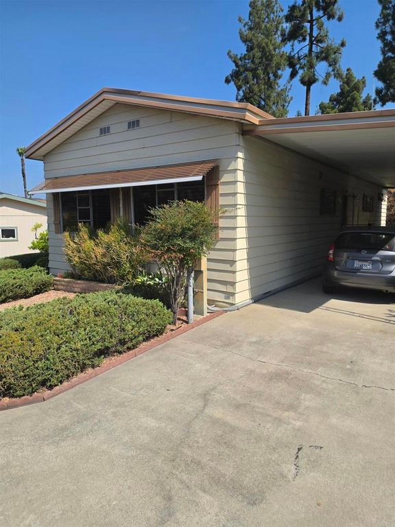 8975 Lawrence Welk Drive 128, Escondido, CA 92026 — photo 2