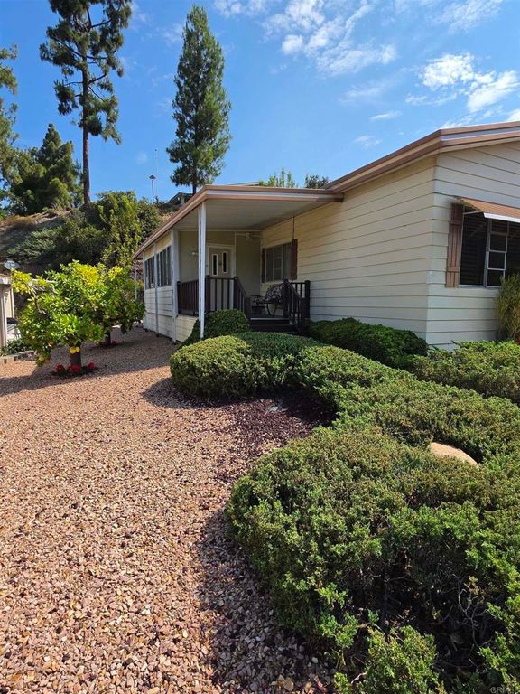 8975 Lawrence Welk Drive 128, Escondido, CA 92026 — photo 3