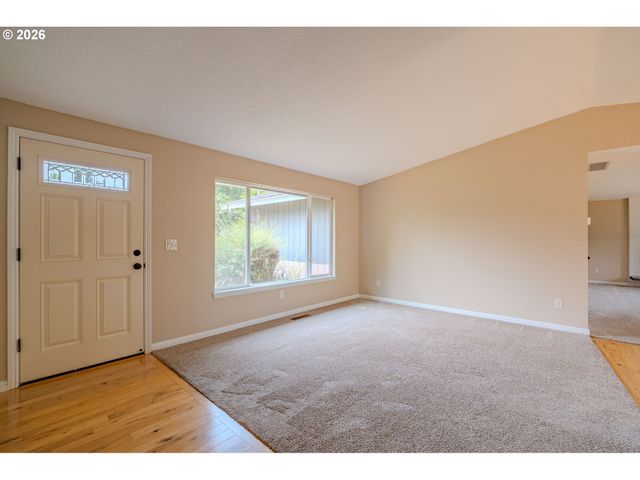 1575 Sw KINGS BYWAY, Troutdale, OR 97060
