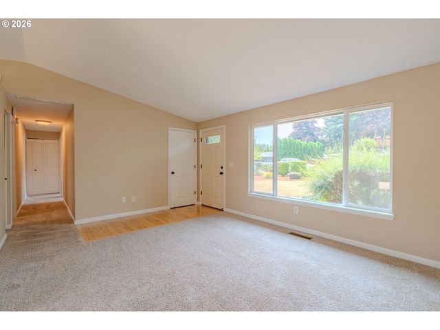 1575 Sw KINGS BYWAY, Troutdale, OR 97060