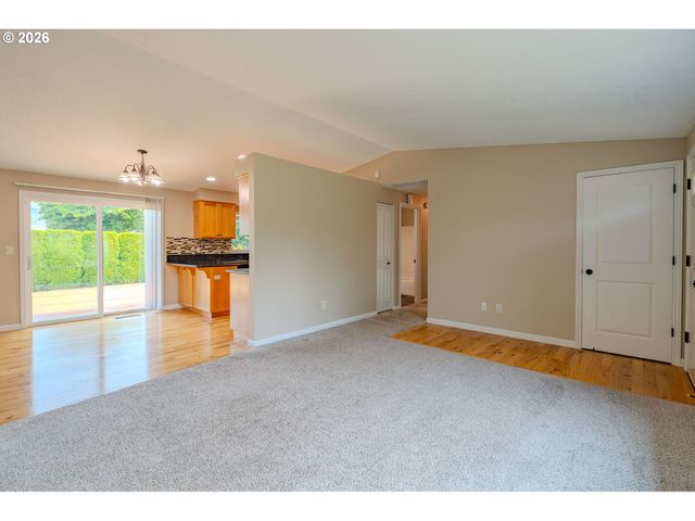 1575 Sw KINGS BYWAY, Troutdale, OR 97060