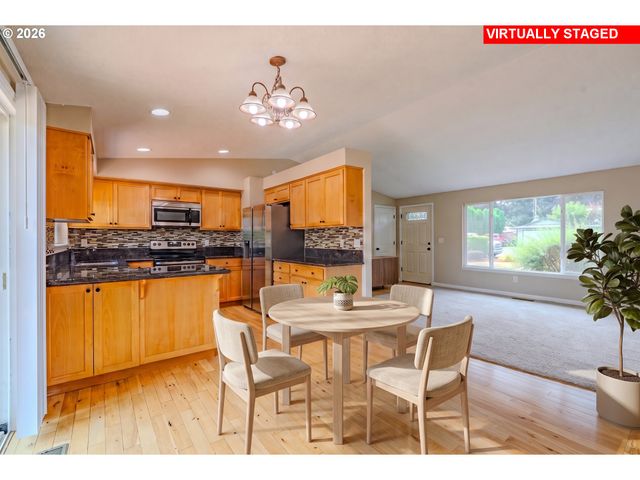 1575 Sw KINGS BYWAY, Troutdale, OR 97060