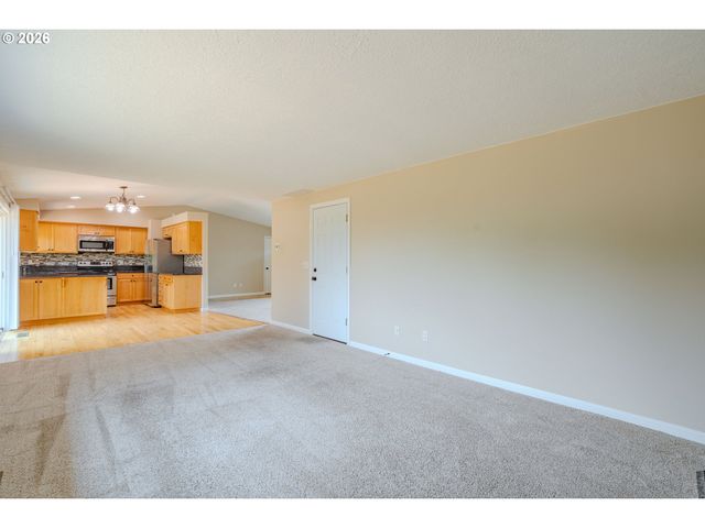 1575 Sw KINGS BYWAY, Troutdale, OR 97060
