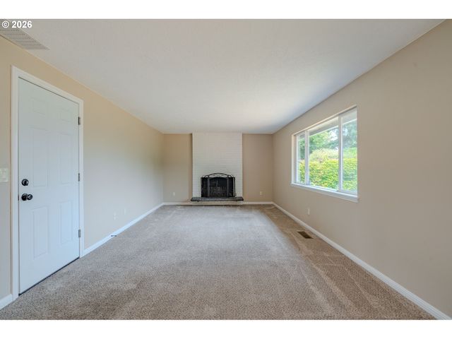 1575 Sw KINGS BYWAY, Troutdale, OR 97060