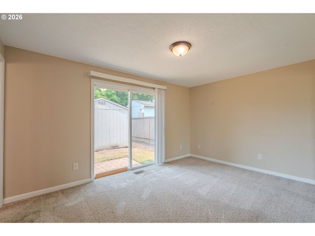 1575 Sw KINGS BYWAY, Troutdale, OR 97060