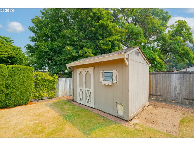 1575 Sw KINGS BYWAY, Troutdale, OR 97060