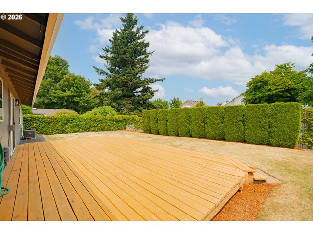 1575 Sw KINGS BYWAY, Troutdale, OR 97060