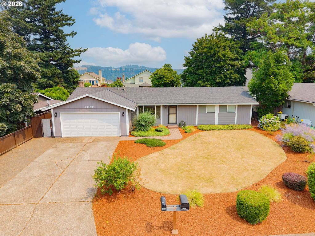 1575 Sw KINGS BYWAY, Troutdale, OR 97060