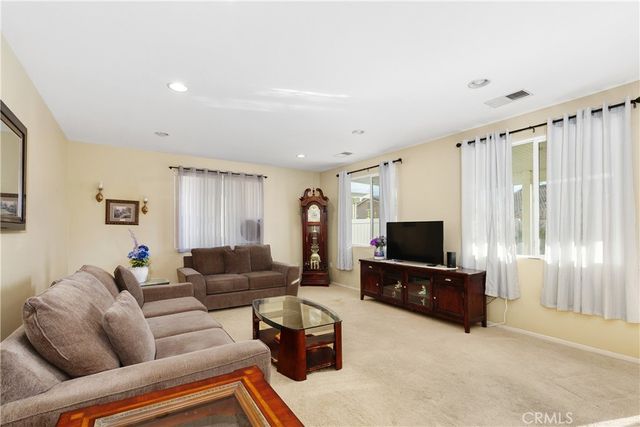 186 Canary Creek, Beaumont, CA 92223