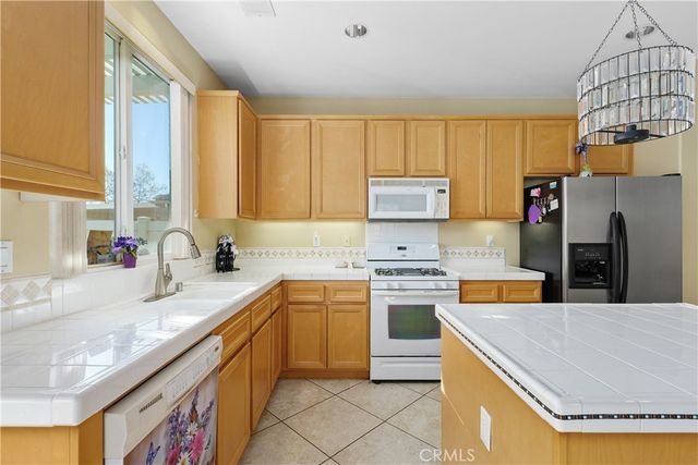 186 Canary Creek, Beaumont, CA 92223