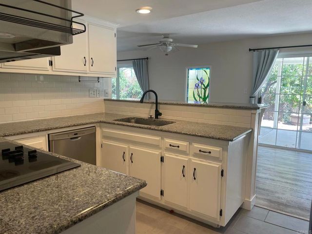 1866 Fairway Park Circle A, Escondido, CA 92026