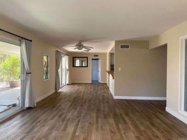 1866 Fairway Park Circle A, Escondido, CA 92026