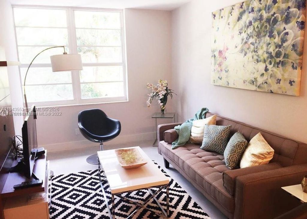 100 Lincoln Rd 426, Miami Beach, FL 33139