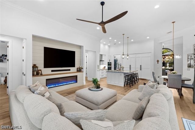 7678 Santa Margherita WAY, Naples, FL 34109