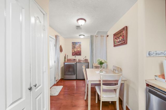 15 E Sterling Street, Baytown, TX 77520