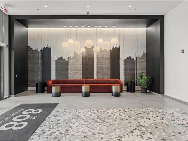 808 N Cleveland Avenue 1606, Chicago, IL 60610