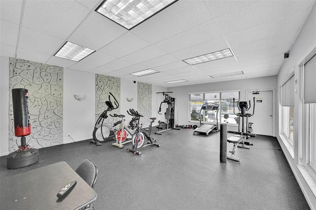 2223 Park Lane 302, Hollywood, FL 33021