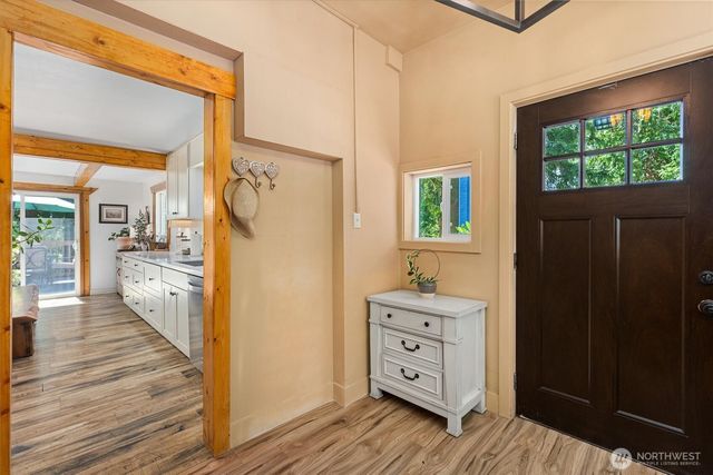 22122 SE 51st Place, Issaquah, WA 98029