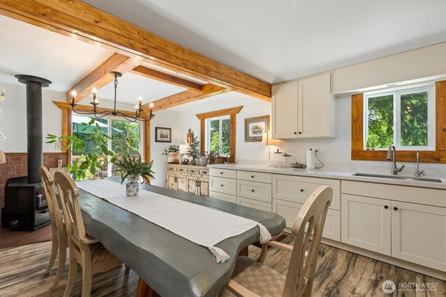 22122 SE 51st Place, Issaquah, WA 98029