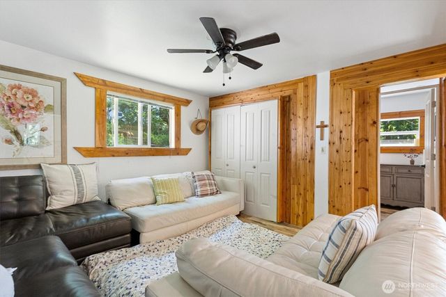 22122 SE 51st Place, Issaquah, WA 98029