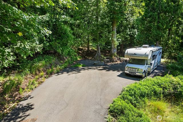 22122 SE 51st Place, Issaquah, WA 98029