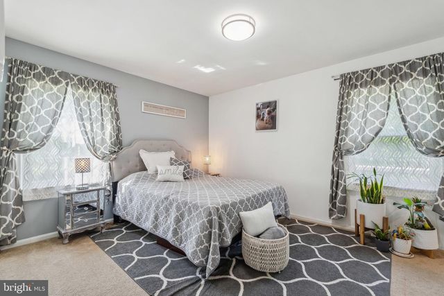 5232 SUMERDUCK RD, Sumerduck, VA 22742