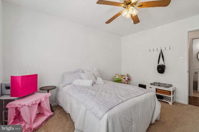 5232 SUMERDUCK RD, Sumerduck, VA 22742