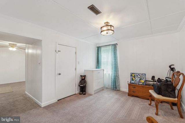 5232 SUMERDUCK RD, Sumerduck, VA 22742