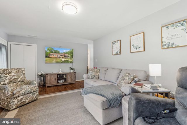 5232 SUMERDUCK RD, Sumerduck, VA 22742