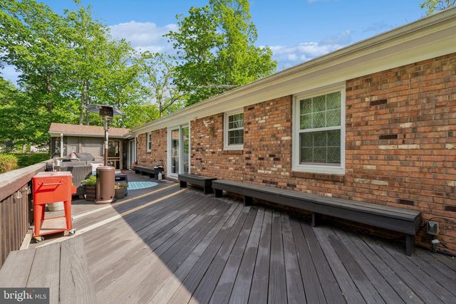 5232 SUMERDUCK RD, Sumerduck, VA 22742