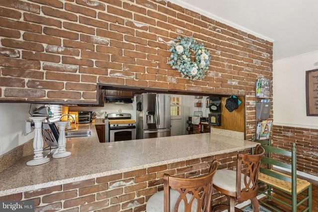 5232 SUMERDUCK RD, Sumerduck, VA 22742