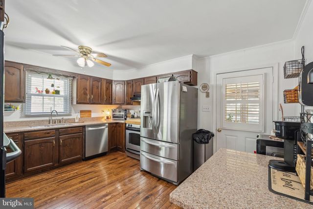 5232 SUMERDUCK RD, Sumerduck, VA 22742