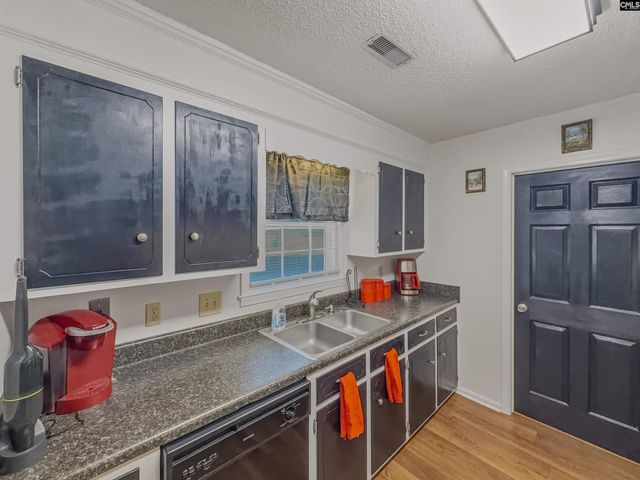 200 Gusty Ln, Hopkins, SC 29061