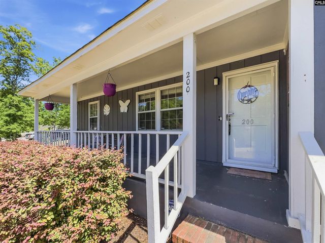 200 Gusty Ln, Hopkins, SC 29061