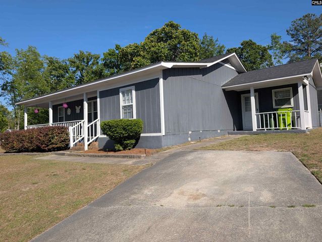200 Gusty Ln, Hopkins, SC 29061