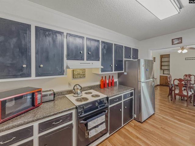 200 Gusty Ln, Hopkins, SC 29061