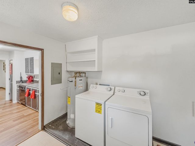200 Gusty Ln, Hopkins, SC 29061