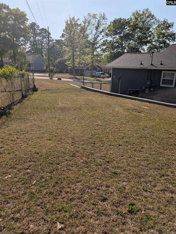 200 Gusty Ln, Hopkins, SC 29061