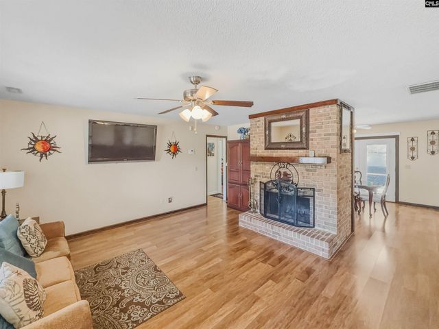 200 Gusty Ln, Hopkins, SC 29061