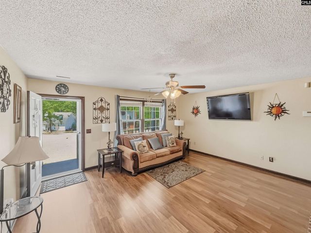 200 Gusty Ln, Hopkins, SC 29061