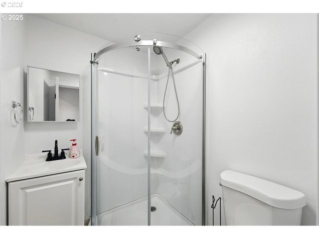 4711 ALDER St, West Linn, OR 97068