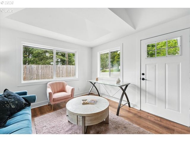 4711 ALDER St, West Linn, OR 97068