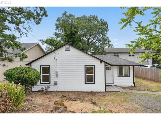 4711 ALDER St, West Linn, OR 97068