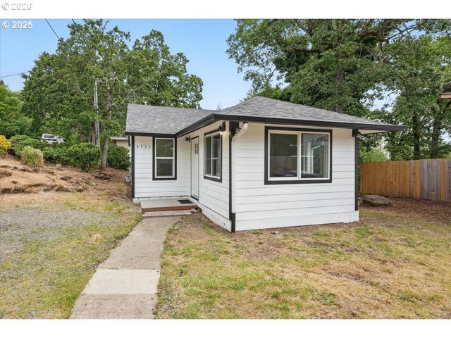 4711 ALDER St, West Linn, OR 97068