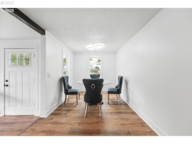 4711 ALDER St, West Linn, OR 97068