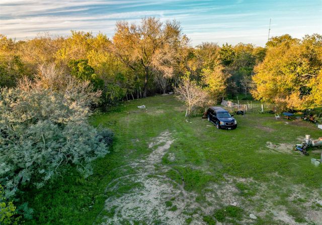 705 Sycamore ST, Lockhart, TX 78644