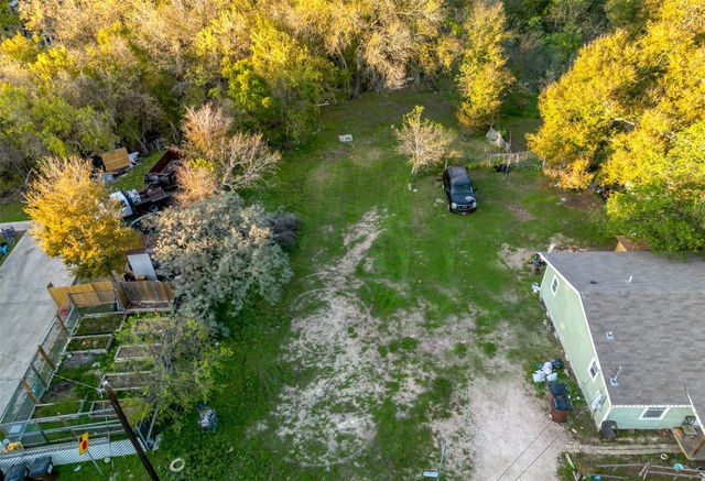 705 Sycamore ST, Lockhart, TX 78644
