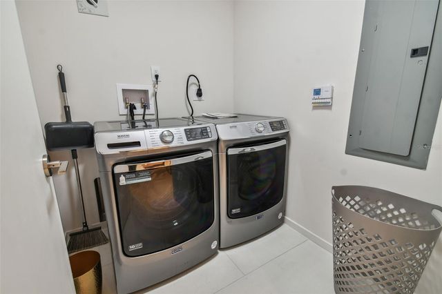 1020 SUNSET POINT ROAD 207, Clearwater, FL 33755