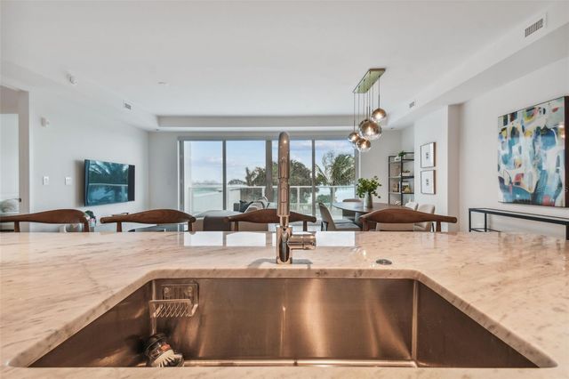 1020 SUNSET POINT ROAD 207, Clearwater, FL 33755