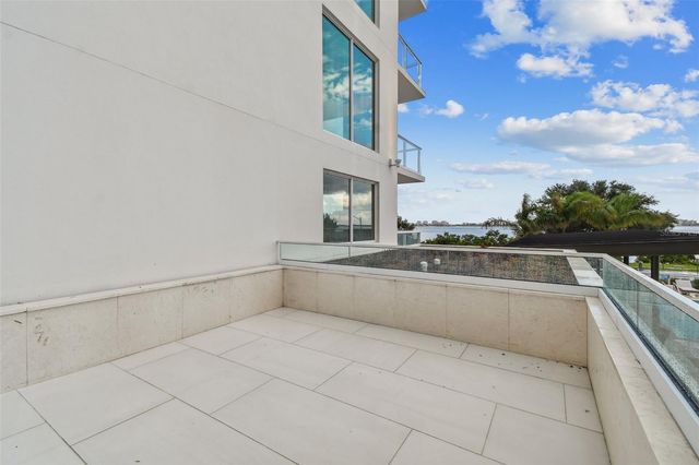 1020 SUNSET POINT ROAD 207, Clearwater, FL 33755